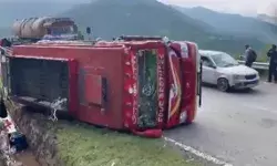 जम्मू श्रीनगर हाईवे पर हादसा- यात्रियों से भरी बस पलटी-मची चीख पुकार जम्मू श्रीनगर हाईवे पर हादसा- यात्रियों से भरी बस पलटी-मची चीख पुकार