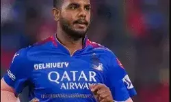 नाबालिग से रेप- RCB के तेज गेंदबाज को हाईकोर्ट का राहत से इनकार नाबालिग से रेप- RCB के तेज गेंदबाज को हाईकोर्ट का राहत से इनकार