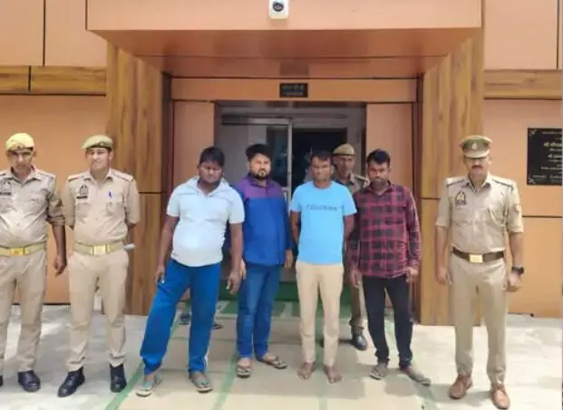 बोले MLA-बच्चे हैं जुआं ही तो खेल रहे थे, छोड़ दो इन्हें-बोली पुलिस...