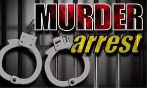 हत्या के मामले में दो अभियुक्तों को पुलिस ने किया गिरफ्तार