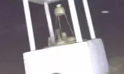 और देखते ही देखते नदी में समाकर अदृश्य हो गया शिव मंदिर और देखते ही देखते नदी में समाकर अदृश्य हो गया शिव मंदिर