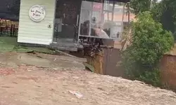 शॉपिंग मॉल के पास हादसा- रेस्टोरेंट का ढांचा और खंभा गिरा