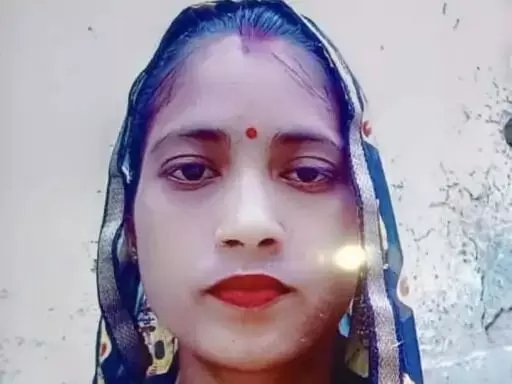 रसोई में निकले सांप ने महिला को डसा, हुई मौत, छोटे-छोटे हैं बच्चे