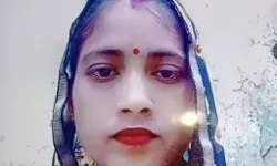 रसोई में निकले सांप ने महिला को डसा, हुई मौत, छोटे-छोटे हैं बच्चे रसोई में निकले सांप ने महिला को डसा, हुई मौत, छोटे-छोटे हैं बच्चे