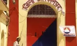 जेल से बंदी हुआ फरार- जेल प्रशासन और पुलिस के हाथ नहीं लगा कोई सुराग जेल से बंदी हुआ फरार- जेल प्रशासन और पुलिस के हाथ नहीं लगा कोई सुराग