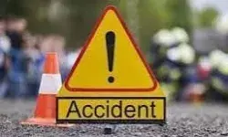 ट्रेलर की टक्कर से बाइक सवार मां-बेटे की मौत, अन्य भर्ती ट्रेलर की टक्कर से बाइक सवार मां-बेटे की मौत, अन्य भर्ती