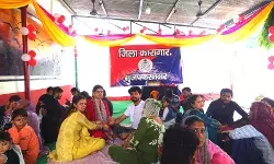 जेल में पहुंचकर बहनों ने बांधी भाईयों की कलाई पर राखी- दिखे भावुक जेल में पहुंचकर बहनों ने बांधी भाईयों की कलाई पर राखी- दिखे भावुक