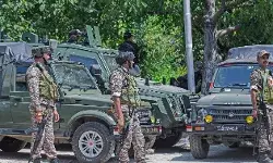 सुरक्षा बलों की किश्तवाड़ में आतंकियों से मुठभेड़- धाय धाय जारी सुरक्षा बलों की किश्तवाड़ में आतंकियों से मुठभेड़- धाय धाय जारी