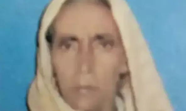 गरीब पर टूटा बारिश का कहर-भरभराकर गिरी छत-महिला की..