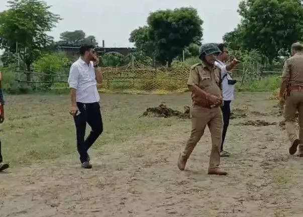 कैद हुआ तेंदुआ मजबूत सुरक्षा जाल को तोड़कर भागा- ग्रामीणों की.... कैद हुआ तेंदुआ मजबूत सुरक्षा जाल को तोड़कर भागा- ग्रामीणों की....