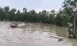 पेट्रोलिंग पर निकले सिपाही का पैर जाल में फंसा- हटाते समय बाढ़ में बहा पेट्रोलिंग पर निकले सिपाही का पैर जाल में फंसा- हटाते समय बाढ़ में बहा