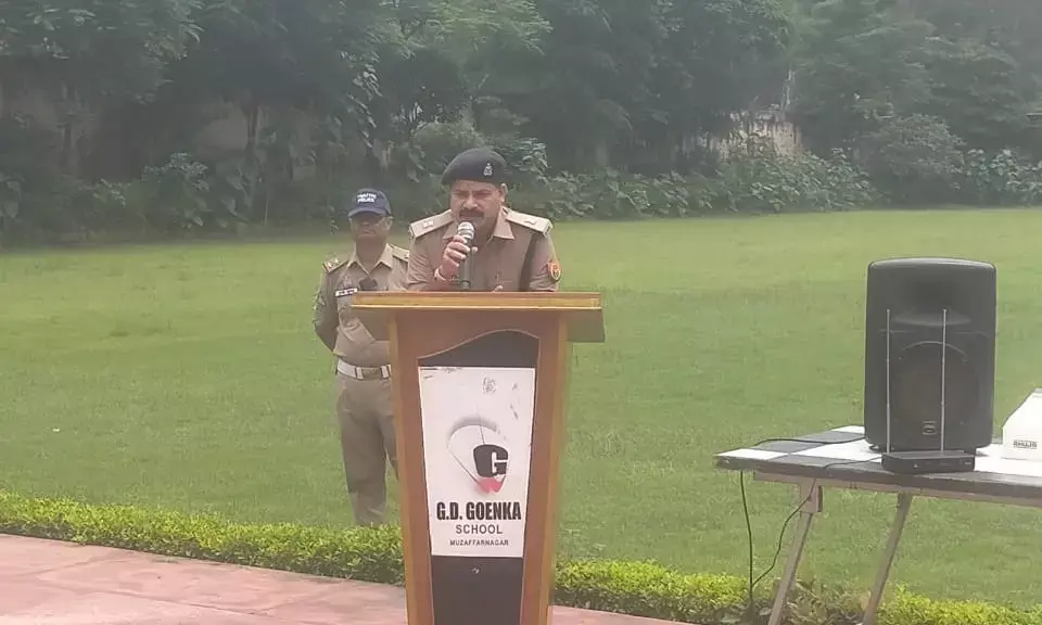 SP ट्रैफिक ने स्कूली बच्चों को जागरुक कर दिलाई यातायात नियमों की शपथ