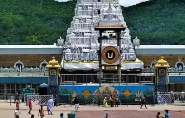भक्त ने भगवान के लिए खोल अपना खजाना- मंदिर को किए करोड़ों दान भक्त ने भगवान के लिए खोल अपना खजाना- मंदिर को किए करोड़ों दान