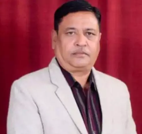 बसपा ने पूर्व मंत्री को हाथी से उतारकर पार्टी से किया बाहर... बसपा ने पूर्व मंत्री को हाथी से उतारकर पार्टी से किया बाहर...