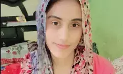 लेडी टीचर की गर्दन काटकर हत्या- लाश उठाने पहुंची पुलिस पर हमला लेडी टीचर की गर्दन काटकर हत्या- लाश उठाने पहुंची पुलिस पर हमला