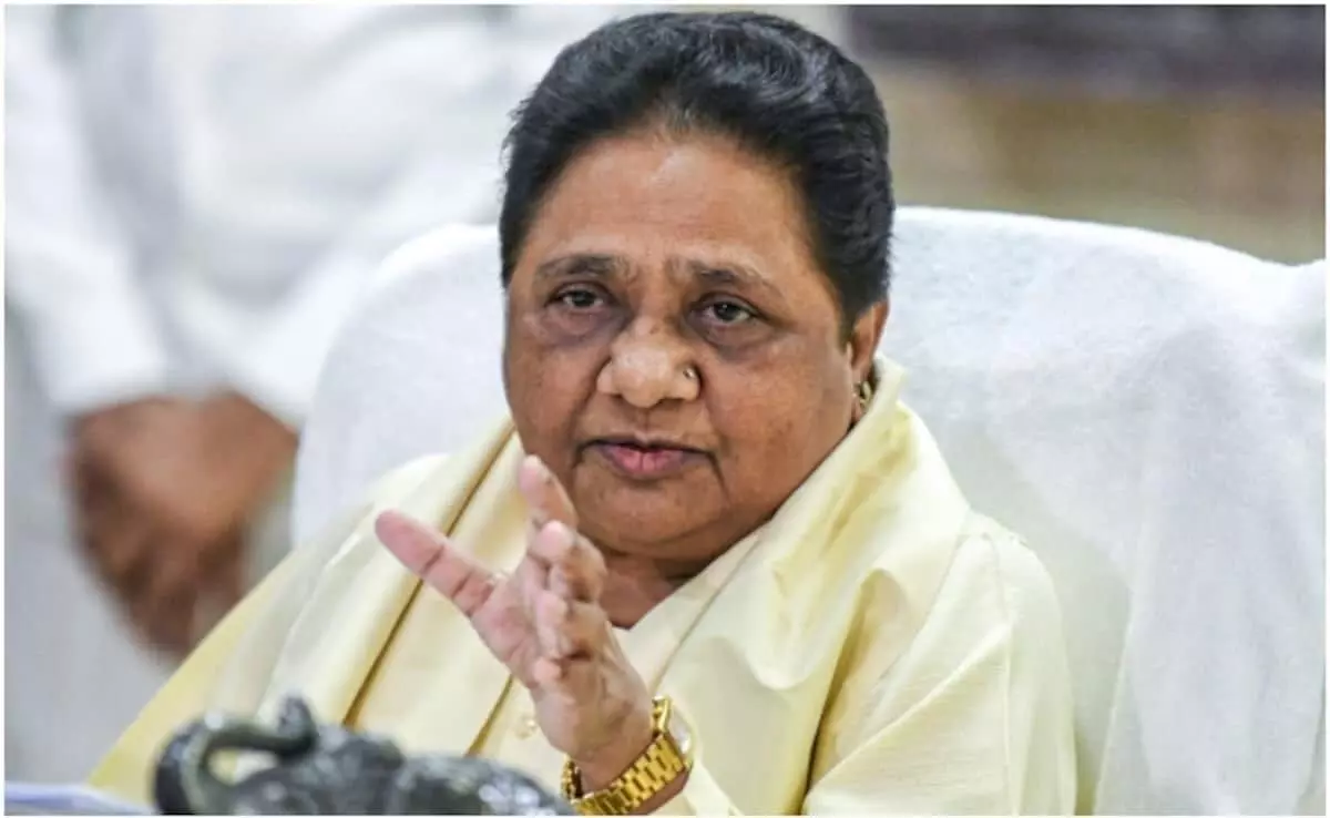 देश को आत्मनिर्भर बनाने की नीति पर ठोस कार्रवाई ज़रूरी- मायावती देश को आत्मनिर्भर बनाने की नीति पर ठोस कार्रवाई ज़रूरी- मायावती