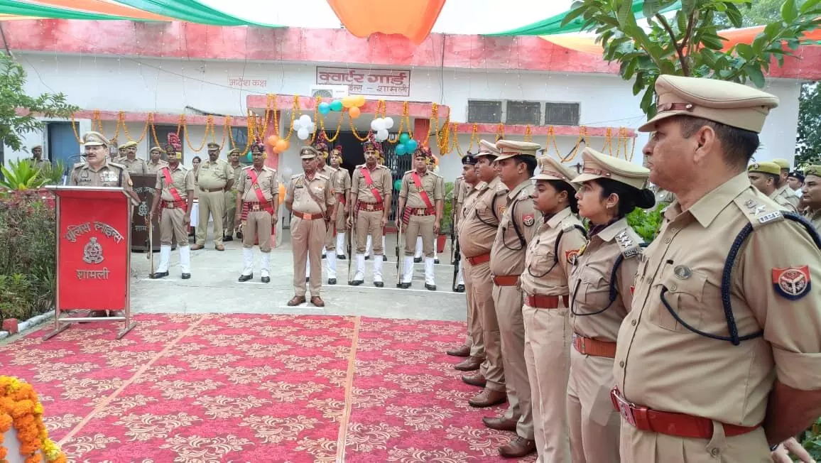 कप्तान ने दिलाई शपथ- सराहनीय कार्य करने वालों को किया सम्मानित कप्तान ने दिलाई शपथ- सराहनीय कार्य करने वालों को किया सम्मानित