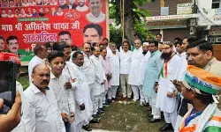 सपा ने धूमधाम से मनाया स्वतंत्रता दिवस- ध्वजारोहण कर... सपा ने धूमधाम से मनाया स्वतंत्रता दिवस- ध्वजारोहण कर...