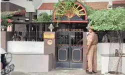 मनी लांड्रिंग मामला- मंत्री और परिवार से जुड़े लोगों के घर पहुंची ED मनी लांड्रिंग मामला- मंत्री और परिवार से जुड़े लोगों के घर पहुंची ED