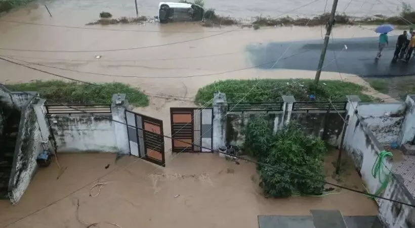जम्मू कश्मीर में फिर फटा बादल- घरों में भरा पानी मलबा- चार की मौत