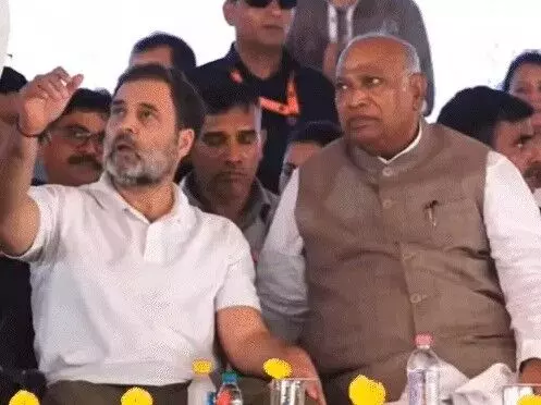 राहुल गांधी की वोट अधिकार यात्रा में वोट चोर गद्दी छोड़ के लगे नारे राहुल गांधी की वोट अधिकार यात्रा में वोट चोर गद्दी छोड़ के लगे नारे
