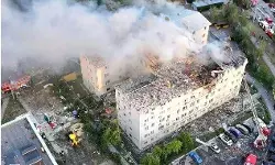 शांति वार्ता के लिए जेलेंस्की पहुंचे अमेरिका- उधर रूस ने गिरा दिया बम