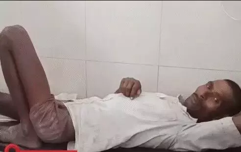पति के लिए मगरमच्छ से भिड़ी महिला-30 मिनट तक लड़कर बचाई जान