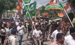 वोटर अधिकार यात्रा का विरोध कर रहे BJP नेताओं को राहुल की फ्लाइंग किस वोटर अधिकार यात्रा का विरोध कर रहे BJP नेताओं को राहुल की फ्लाइंग किस
