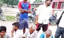 खाद को लेकर किसानों का हंगामा- नहीं मिलने पर लगाया जाम खाद को लेकर किसानों का हंगामा- नहीं मिलने पर लगाया जाम