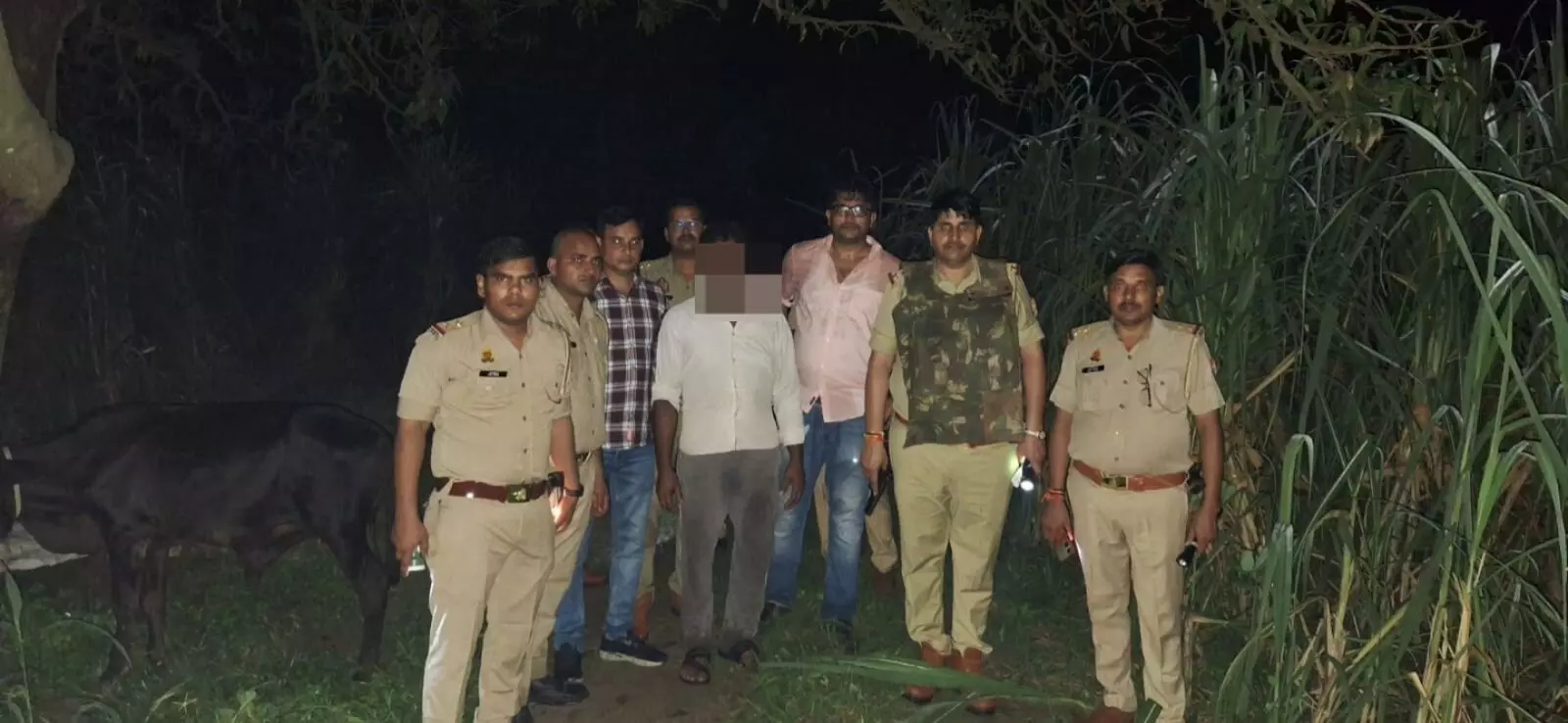 गौकशी करने वालों और पुलिस का हुआ आमना सामना- चली गोलियां तो फिर...
