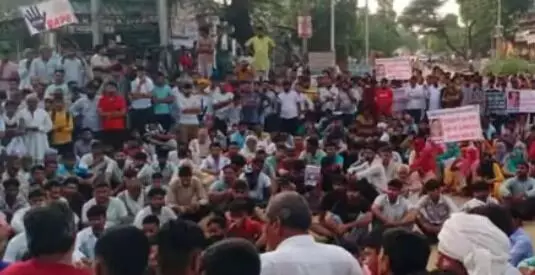 CBI करेगी मनीषा की मौत की जांच- एम्स में पोस्टमार्टम पर अड़े ग्रामीण