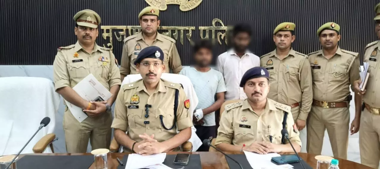 कार सवार से लूट- मुठभेड में घायल लुटेरे समेत दो गिरफ्तार- माल भी..