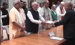 उपराष्ट्रपति चुनाव- राधाकृष्णन ने दाखिल किया नामांकन- PM बने प्रस्तावक उपराष्ट्रपति चुनाव- राधाकृष्णन ने दाखिल किया नामांकन- PM बने प्रस्तावक