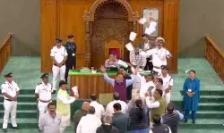 सदन में संशोधित सख्त धर्मांतरण कानून हुआ पास- उम्र कैद की सजा का.. सदन में संशोधित सख्त धर्मांतरण कानून हुआ पास- उम्र कैद की सजा का..