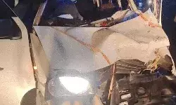 ट्रक के साथ हुई टक्कर में कार के उड़े परखच्चे- चली गई कई लोगों की जान ट्रक के साथ हुई टक्कर में कार के उड़े परखच्चे- चली गई कई लोगों की जान