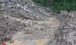 रुद्रप्रयाग में लैंडस्लाइड बदरीनाथ हाईवे बंद- गंगोत्री हाईवे भी ब्लॉक