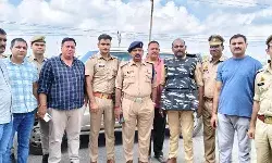 पुलिस के साथ लोहा लेना पड़ा भारी-मुठभेड में गौकश हुआ घायल-मांस से....
