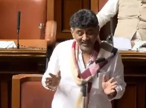 डिप्टी सीएम ने विधानसभा में गाया आरएसएस का प्रार्थना सभा गीत