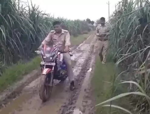 भैंस नहलाने जाती महिला से लूट का प्रयास- किसानों को देख भागे बदमाश