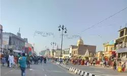 कंप्रेसर में हुए ब्लास्ट से रेफ्रिजरेटर की दुकान में लगी आग कंप्रेसर में हुए ब्लास्ट से रेफ्रिजरेटर की दुकान में लगी आग