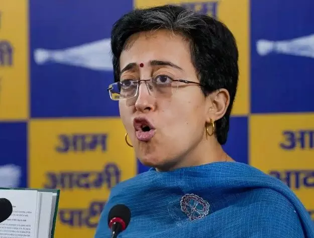 भडकी आतिशी बोली-PM की डिग्री के मुद्दे से ध्यान भटकाने को डाली रेड
