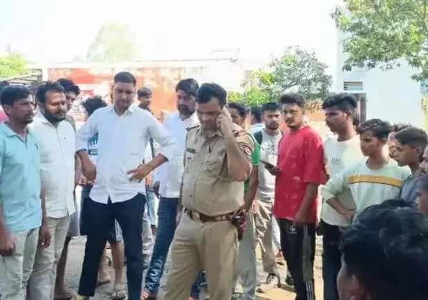 मेला देखकर लौट रहे युवक का चाकू से गोदकर मर्डर- CCTV खंगाल रही पुलिस मेला देखकर लौट रहे युवक का चाकू से गोदकर मर्डर- CCTV खंगाल रही पुलिस