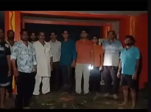 डेढ़ सदी पुराने ऐतिहासिक मंदिर में तोड़फोड़- शिवलिंग को किया खंडित