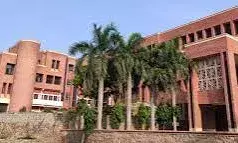 दिल्ली में फिर मिली धमकी- अब से अधिक कॉलेज को बम से उड़ाने की वार्निंग दिल्ली में फिर मिली धमकी- अब से अधिक कॉलेज को बम से उड़ाने की वार्निंग