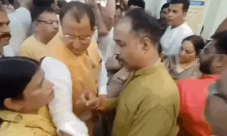 BJP एमएलसी और विधायक से बदतमीजी- जगन्नाथ मंदिर में धार्मिक अनुष्ठान..