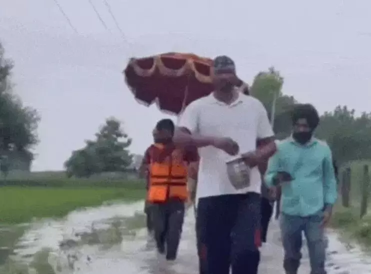 बाढ़ में डूबा गुरुद्वारा- बरनाला में गिरी छत- मुखिया की मौत बाढ़ में डूबा गुरुद्वारा- बरनाला में गिरी छत- मुखिया की मौत