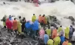 लैंडस्लाइड से मरघटी सन्नाटा- मणिमहेश यात्रा पर निकले 11 श्रद्धालुओं.. लैंडस्लाइड से मरघटी सन्नाटा- मणिमहेश यात्रा पर निकले 11 श्रद्धालुओं..