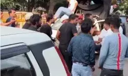 आयुष्मान खुराना की फिल्म की शूटिंग में बावल- क्रू के साथ मारपीट आयुष्मान खुराना की फिल्म की शूटिंग में बावल- क्रू के साथ मारपीट