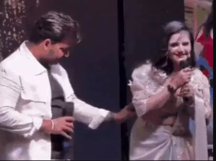 बैकफुट पर आए एक्टर ने एक्ट्रेस से मांगी माफी- एक्ट्रेस बोली जय श्रीराम बैकफुट पर आए एक्टर ने एक्ट्रेस से मांगी माफी- एक्ट्रेस बोली जय श्रीराम