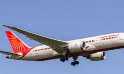 इंजन में आग का संकेत- वापस दिल्ली लौटी एयर इंडिया की फ्लाइट इंजन में आग का संकेत- वापस दिल्ली लौटी एयर इंडिया की फ्लाइट